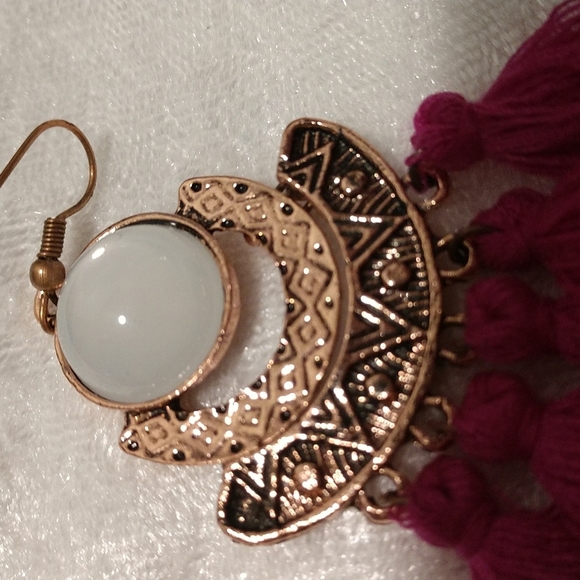 Moonstone Fuchsia Tassel 3.5" Fishhook Earrings Boho Aztec Lightweight - Picture 8 of 8